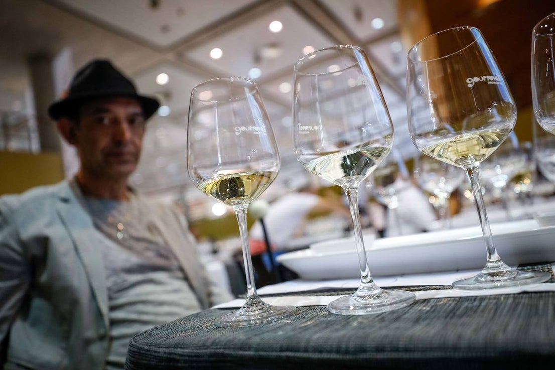 Juan Muñoz, uno de los mejores sumilleres de España, dirigió una cata llena de aromas, colores y sabores