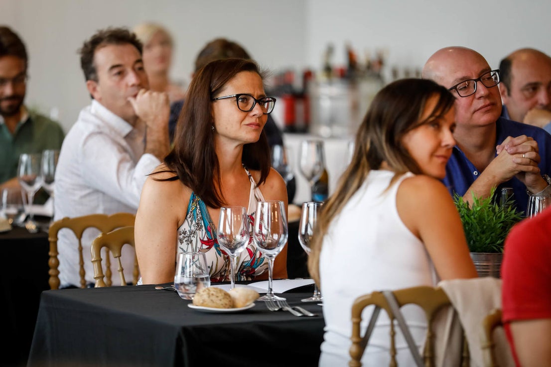 Carme Ruscalleda recibe el premio de Granada Gourmet, un congreso que se ha rendido a su cercanía y sencillez