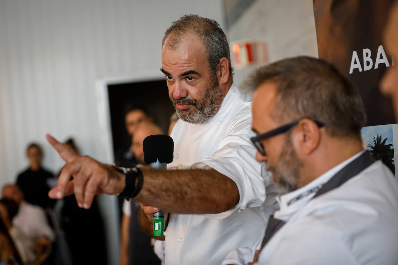 Carme Ruscalleda recibe el premio de Granada Gourmet, un congreso que se ha rendido a su cercanía y sencillez