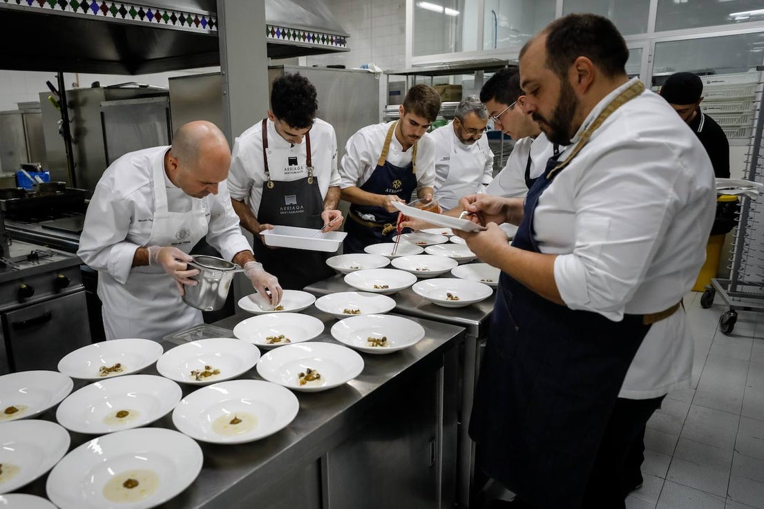 Carme Ruscalleda recibe el premio de Granada Gourmet, un congreso que se ha rendido a su cercanía y sencillez