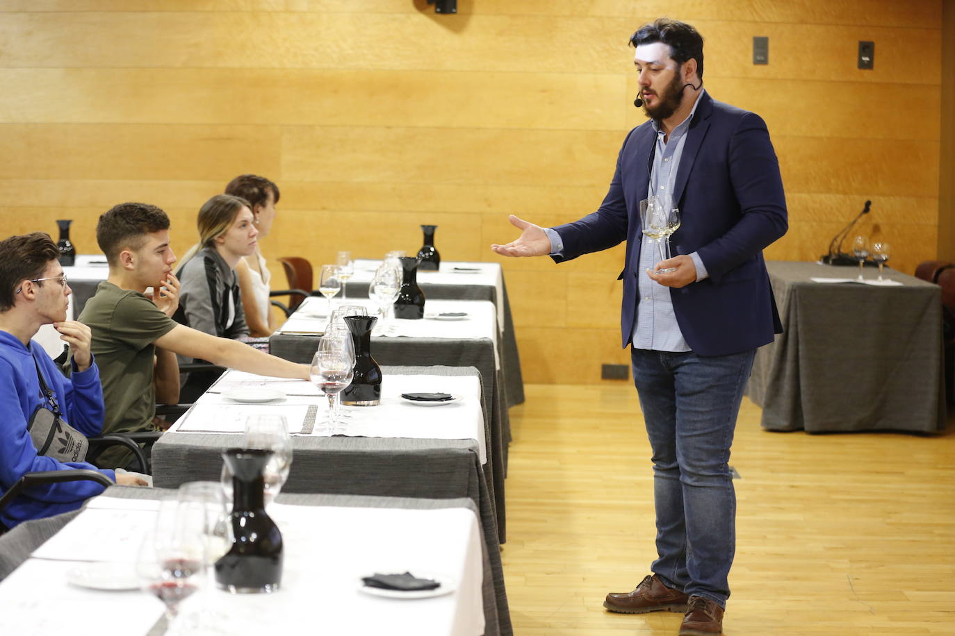 La importancia de la copa en una cata