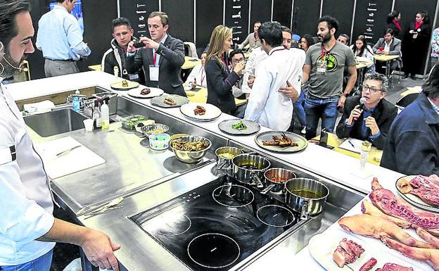 Los cocineros españoles encauzaron sus ponencias en el trato reverencial (y completo) a los productos con los que trabajan. 