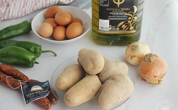 Imagen principal - Tortilla española con chorizo