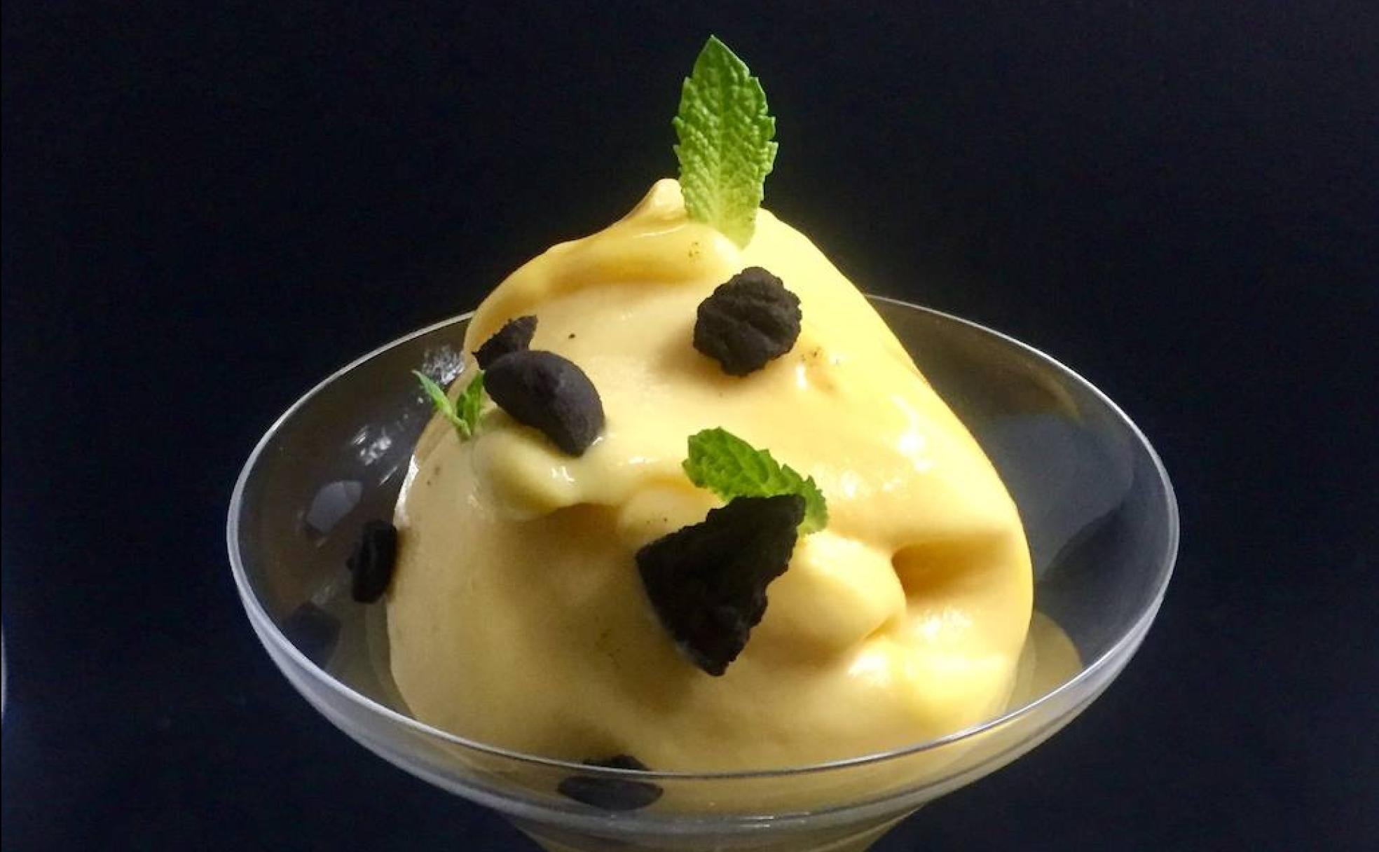 La receta de Marcos Pedraza: Helado de arroz con leche y crema fría de chocolate