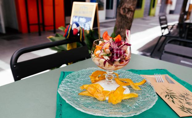 Imagen principal - Ceviche de pollo, cartagenero de langostinos y vegano.