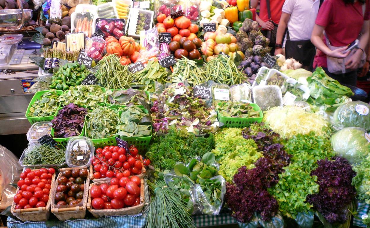 Compre en su barrio productos frescos de temporada. 