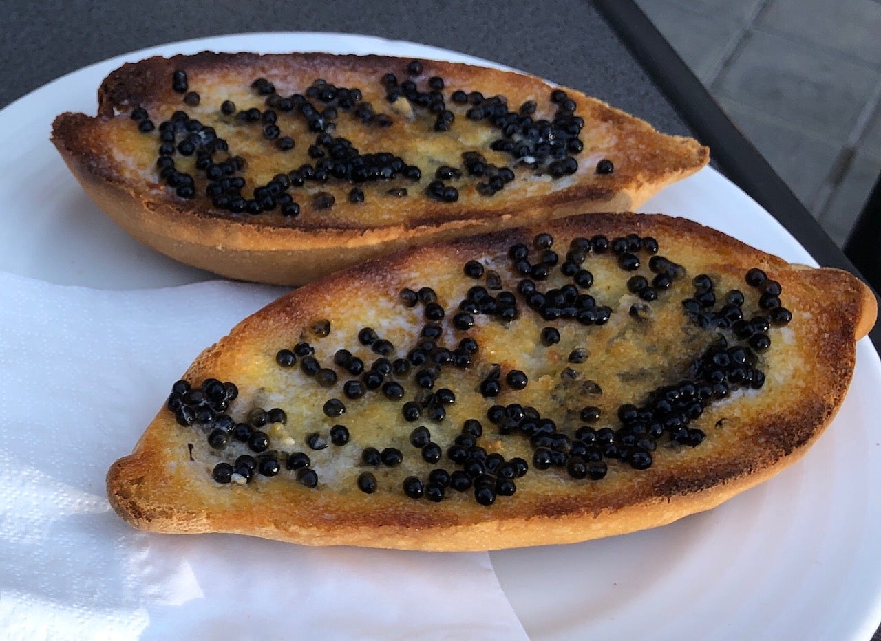 Imagen principal - De sucedáneo de caviar, con ingredientes variados como el aguacate o con nutella.