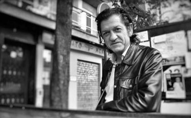 Juan Codorníu, guitarrista de Lagartija Nick y Valparaíso.