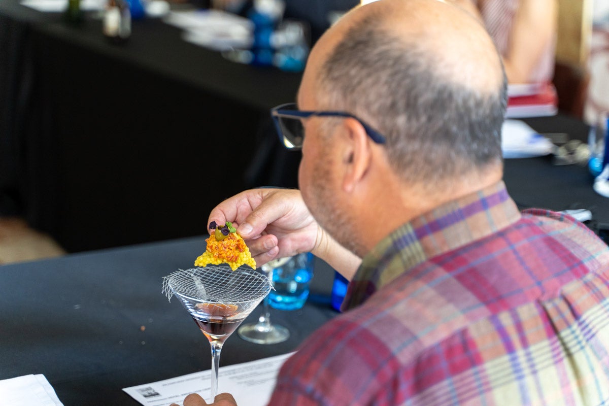 En el evento, Gregorio García, presidente de la Federación de Hostelería, anunció un foro de debate y reflexión sobre la gastronomía granadina