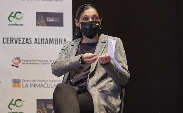 Imagen principal - La importancia del personal de sala: un trabajo imprescindible pero poco valorado