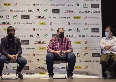 Imagen secundaria 1 - Mesa de debate.