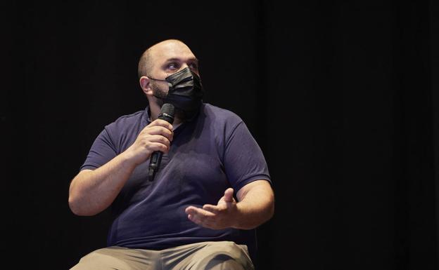 Imagen principal - Mesa de debate.