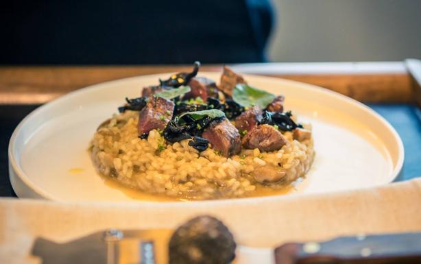 Arroz de venado con setas del restaurante Cala. 