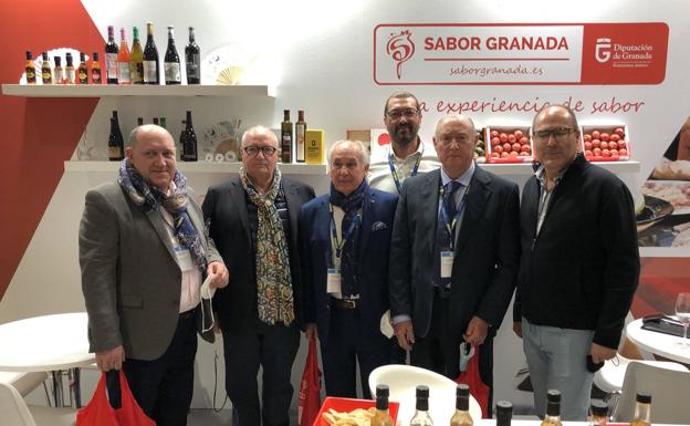 José Torres, Gregorio García, José Pedraza, Juan Manuel Rodríguez, Antonio García y Juan Ignacio Fernández en Madrid Fusión, el evento gastronómico más importante del mundo. 