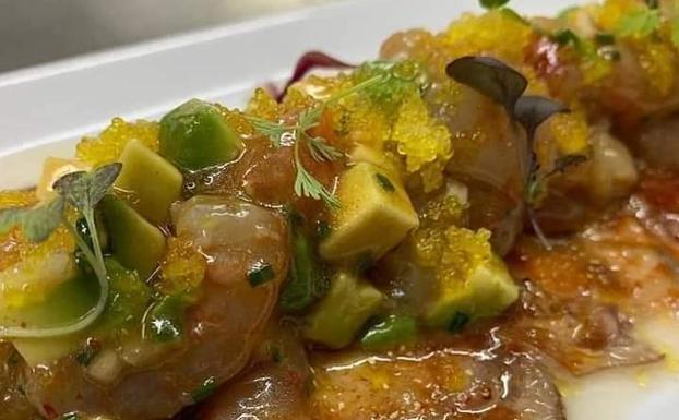 Tartar de gamba roja y carpaccio de manitas de cerdo de David Perea.