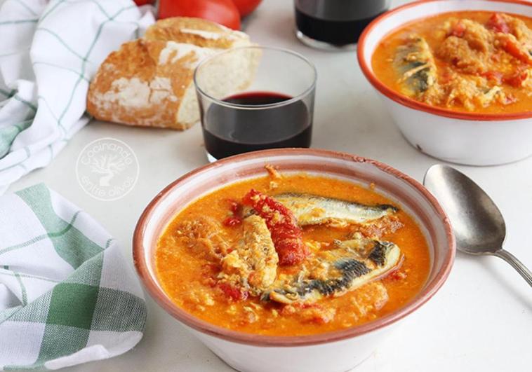Cocina de 'Graná: Sopa de tomate y pimientos de El Valle de Lecrín