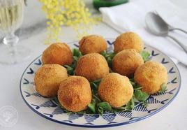 Patatas con gambas y bacalao para la Cuaresma.