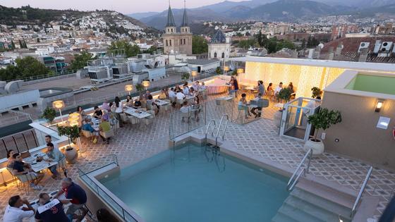 Las mejores terrazas de Granada para comer y beber en verano