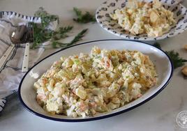 Ensaladilla con salmón ahumado y patatas