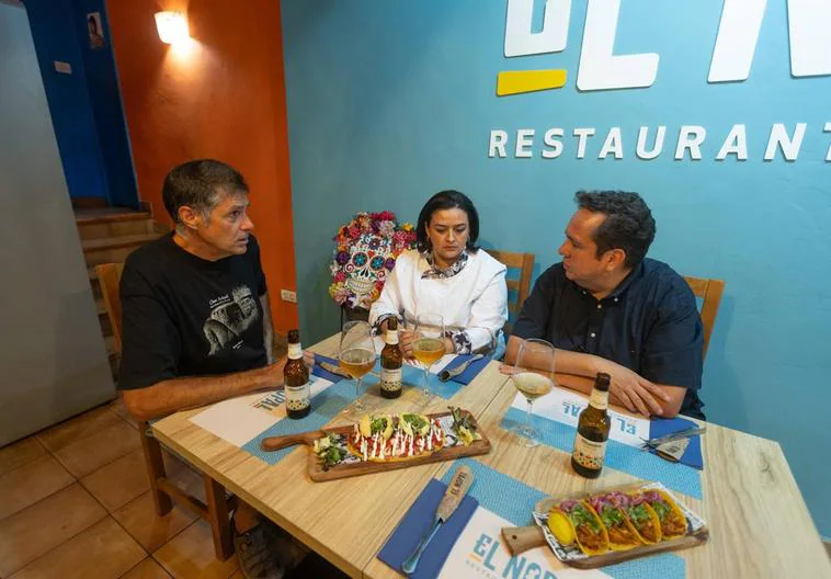 En El Nopal, Rina Orozco y Gustavo Bernal conversan sobre tacos y cocina de ida y vuelta.