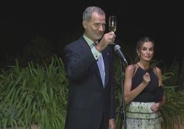 El brindis incompleto de los Reyes en la Cumbre Europea.