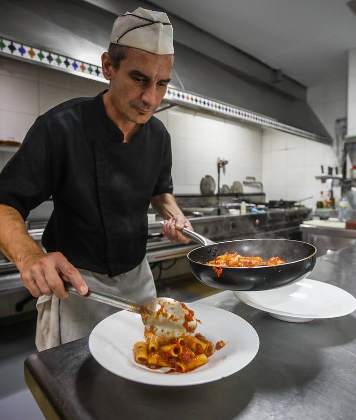 Imagen secundaria 2 - Una mítica pizzería con historia y con futuro en Granada