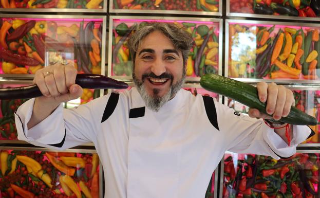 Gourmet | Almería | Un caña con Tony García: «La tapa tradicional se perderá por los grandes grupos»