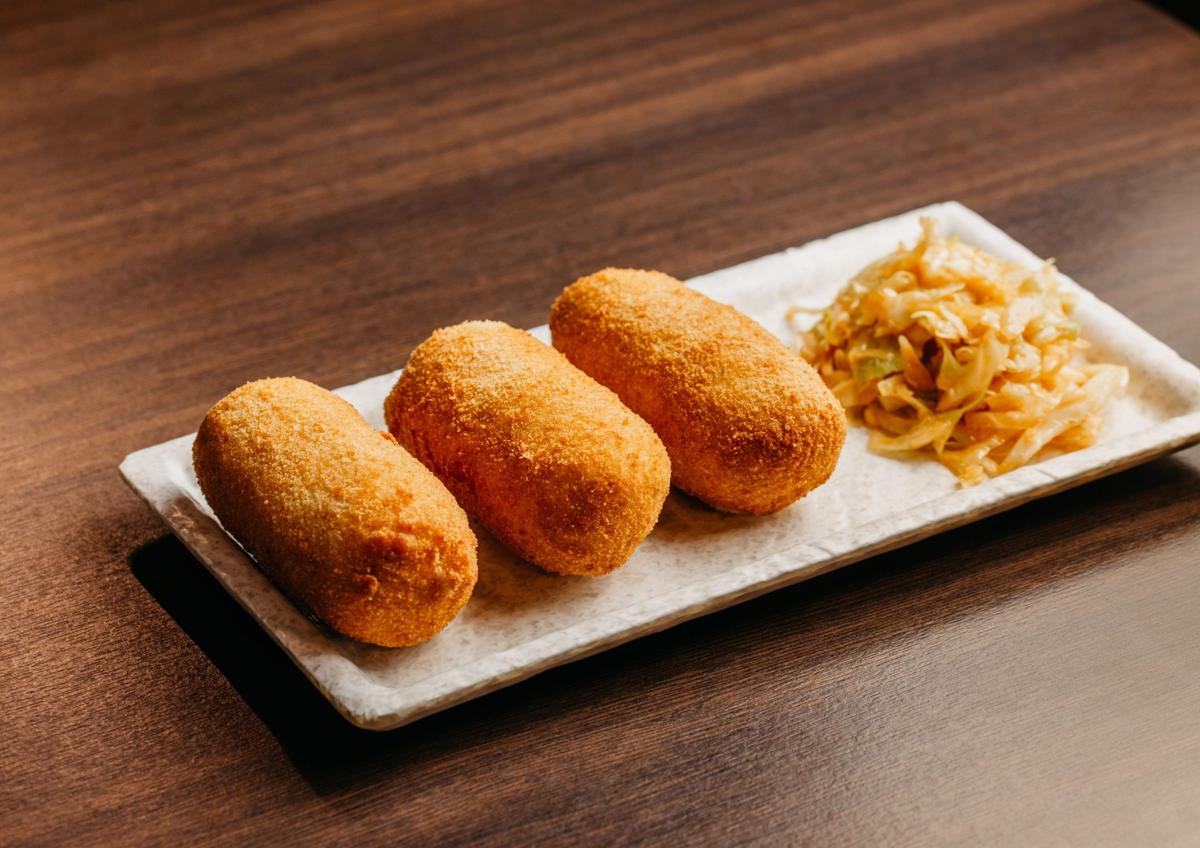 Imagen secundaria 1 - Una noche mágica en Los Manueles: Amor, prosperidad y exquisita gastronomía