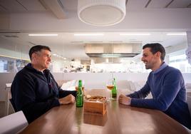 Francisco Tamarit habla en la cafetería de la escuela de los retos formativos de su alumnado. p