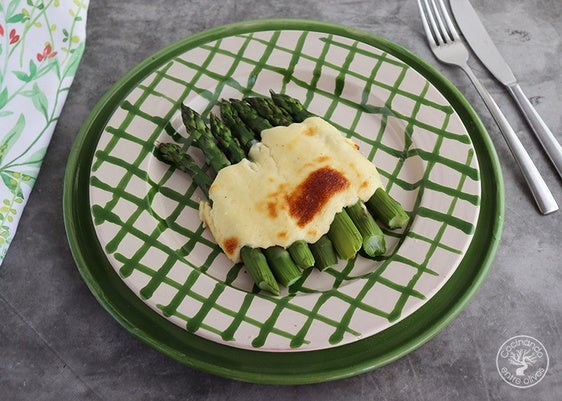 Espárragos gratinados con queso de Granja Maravillas