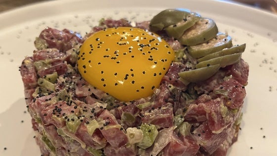 Pescaíto frito, un original steak tartar y otras delicias