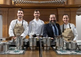 Miguel Ángel Salazar, Fernando Arjona, Daniel Castro y Alicia Gámiz; en la Capilla del restaurante La Finca del hotel La Bobadilla, reconocido con una estrella Michelin.