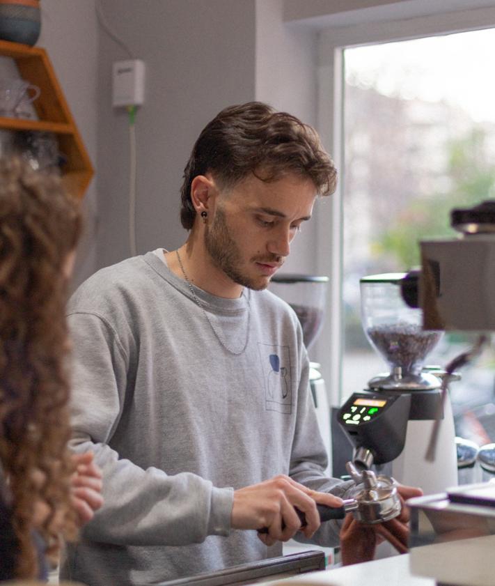 Imagen secundaria 2 - La alta cocina llega al café en Granada