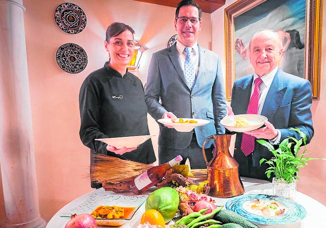 Silvia, José Enrique y Pepe, propietarios de Las Tinajas.