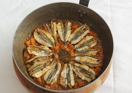 Salamandroña tradicional de sardinas y calabaza