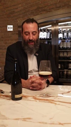 ¿Cómo servir bien una cerveza fría?