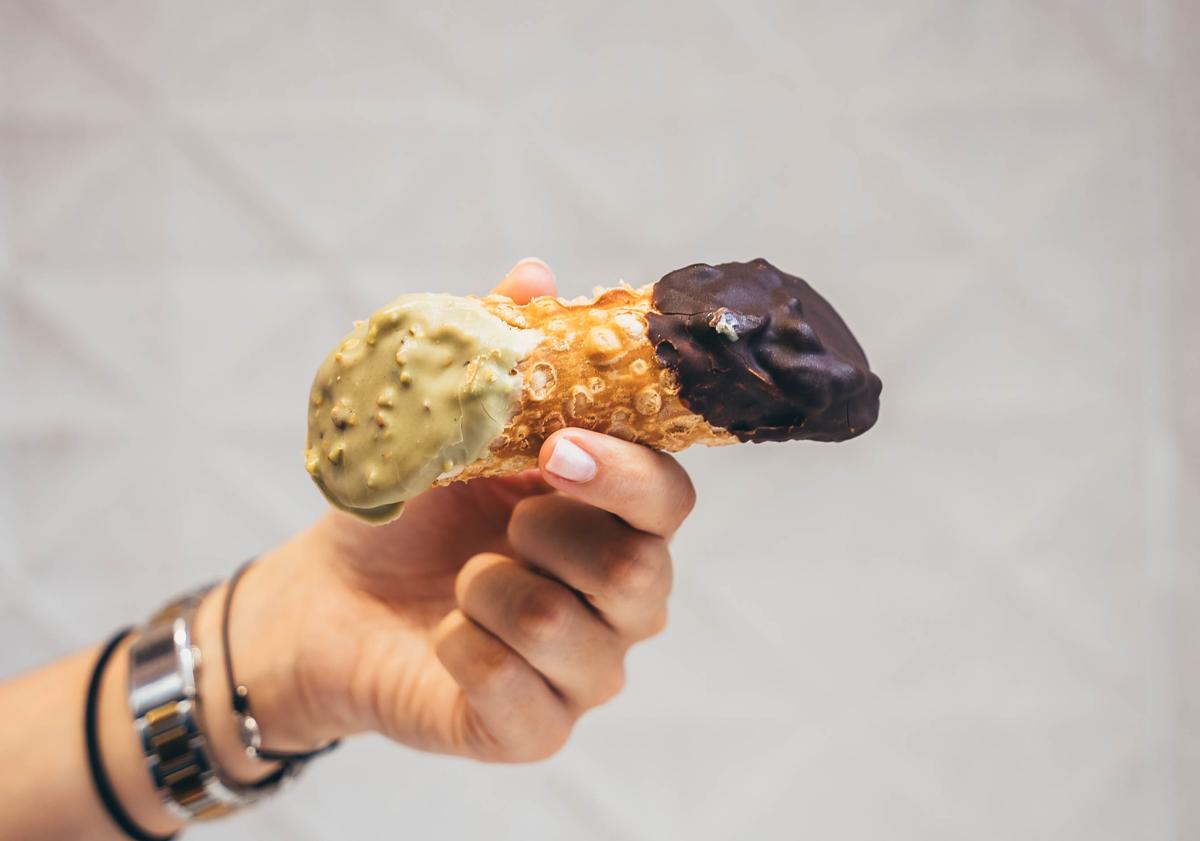 Imagen principal - Más que helados para resistir al calor en Granada