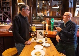 Antonio Navas explica algunos hitos de la historia de Cervezas Alhambra a partir de su libro.