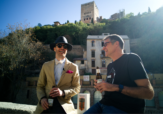 A los pies de la Alhambra, a las puertas de Ruta del Azafrán, para hablar de novela negra