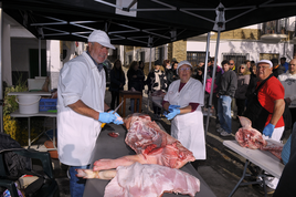 Las antiguas 'matanzas' de cerdos caseras en tiempos pasados