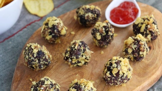 Trufas crujientes de morcilla y manzana
