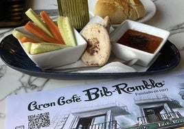 La Muhammara y unas crudités del más que centenario Gran Café Bib-Rambla.