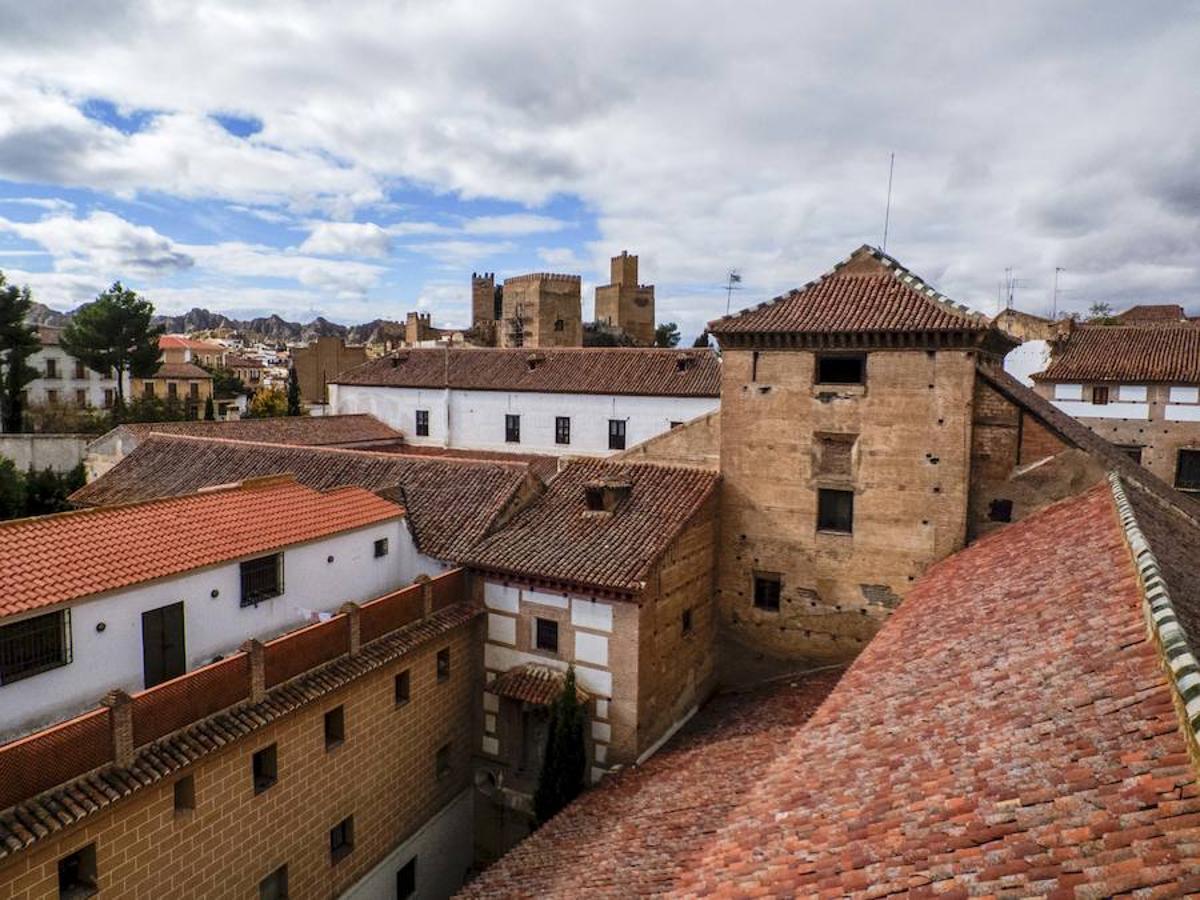 El convento de clausura de Santiago cierra por el traslado de sus cuatro monjas a Valladolidad. Las religiosas esperan volver.