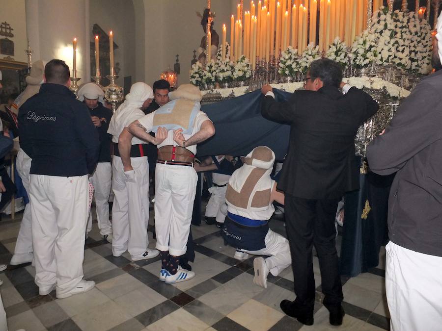 La Hermandad de las Lágrimas suspendió su estación y realizó una oración en el interior del templo.