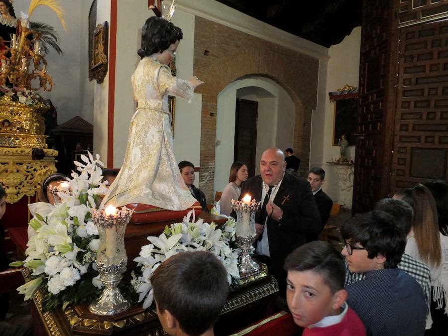 La Semana Santa de Guadix se despide con la alegría de la procesión del Dulce Nombre. El paso fue portado por los horquilleros más jóvenes de nuestra Semana Santa y estuvo acompañado musicalmente por la Agrupación Musical Cristo del Perdón de Guadix.