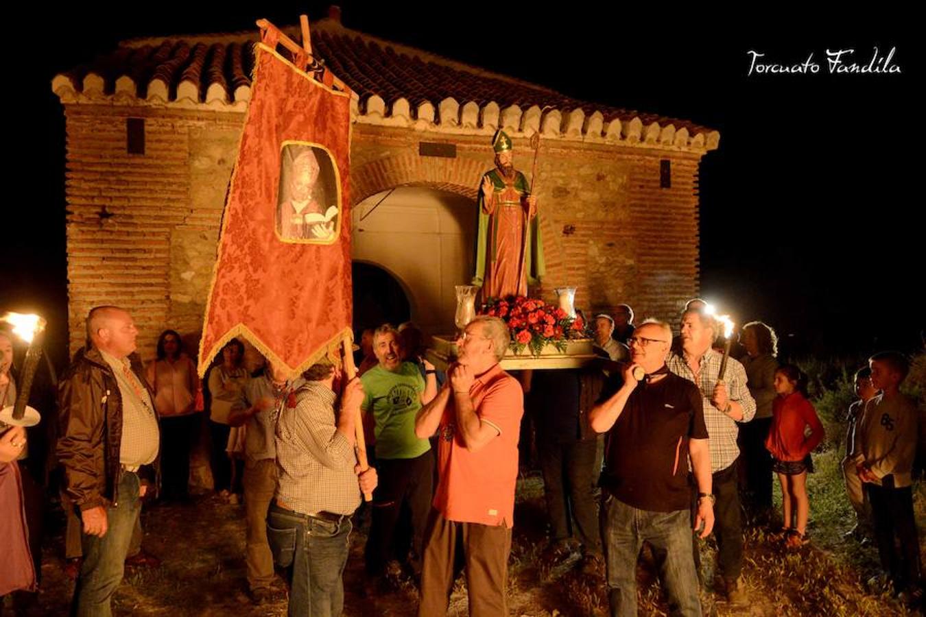 El primero de los actos en honor al patrón de Guadix, la romería de Face Retama, se celebró este sábado 11 de mayo. Como es habitual, la romería contó con un gran número de devotos. Uno de los momentos más emotivos es la procesión de las antorchas.