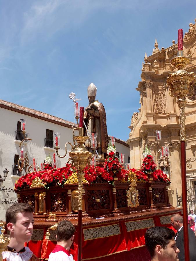Guadix celebra la festividad de su patrón con la procesión de la imagen y reliquia del varón apostólico y primer obispo de la diócesis accitana. 