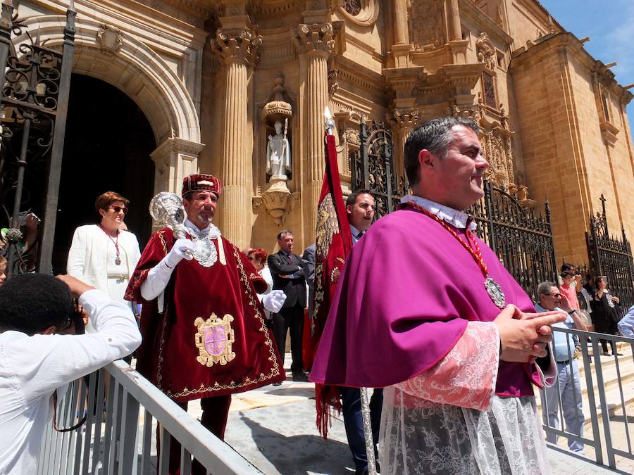 Guadix celebra la festividad de su patrón con la procesión de la imagen y reliquia del varón apostólico y primer obispo de la diócesis accitana. 