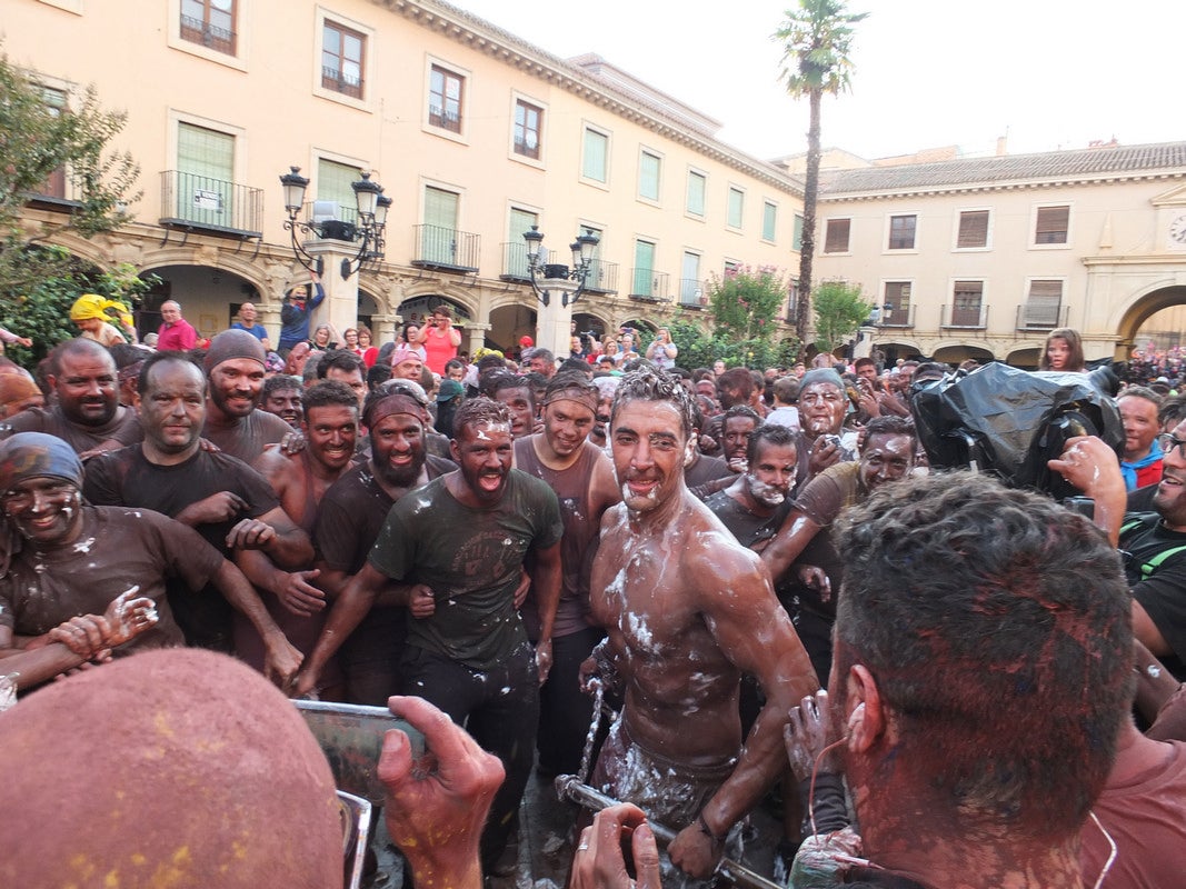 Fotos: Guadix brinda un multitudinario y festivo reproche al Cascamorras Antonio Vera