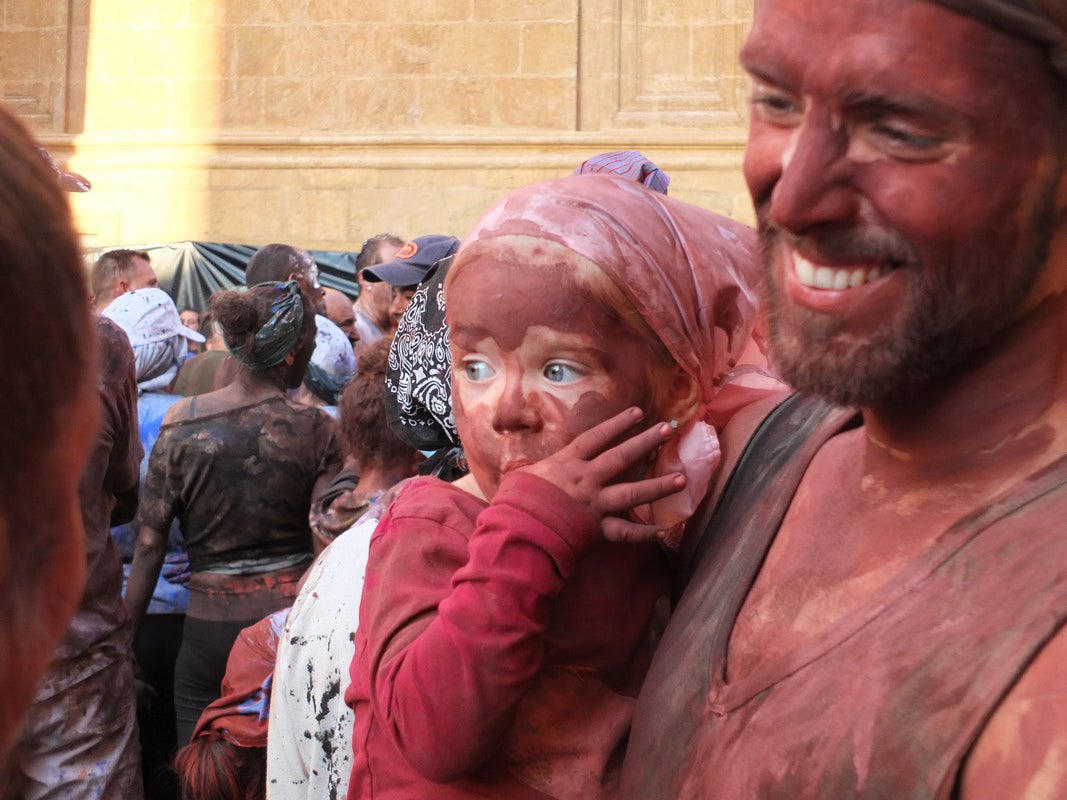 Fotos: Guadix brinda un multitudinario y festivo reproche al Cascamorras Antonio Vera